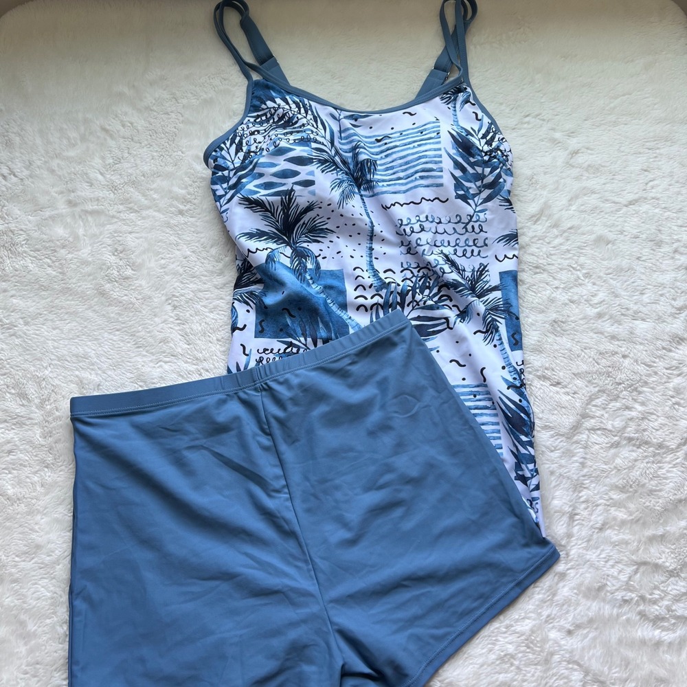 Blue Tropical Palm Tree Print Tankini Set with Boy Shorts Medium Swimsuit NWOT